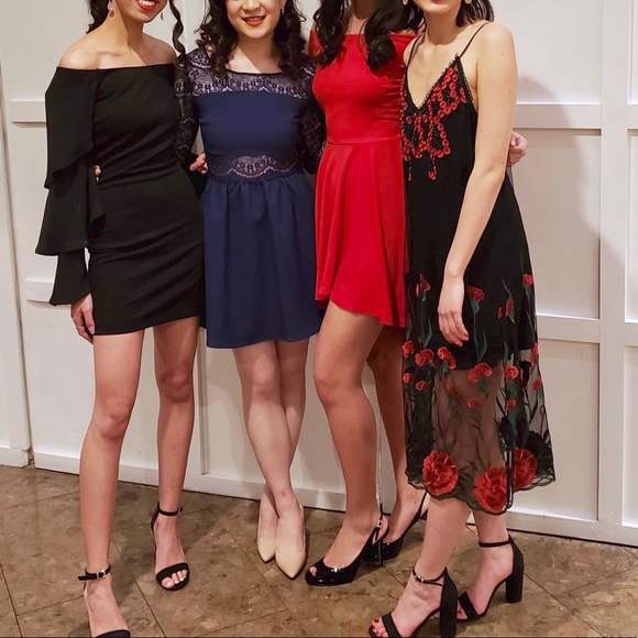 Red Rose Floral Appliqué Midi Dress - Picture 10 of 10